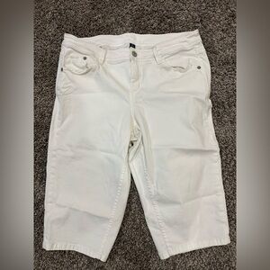 Tommy Bahama White Women's Bermuda Shorts